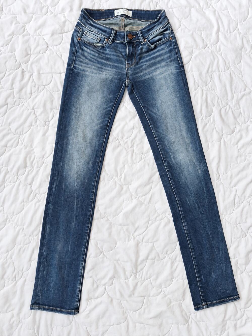 BKE Stella Women's 24x31.5 Low Rise Slim Straight Distressed Jeans